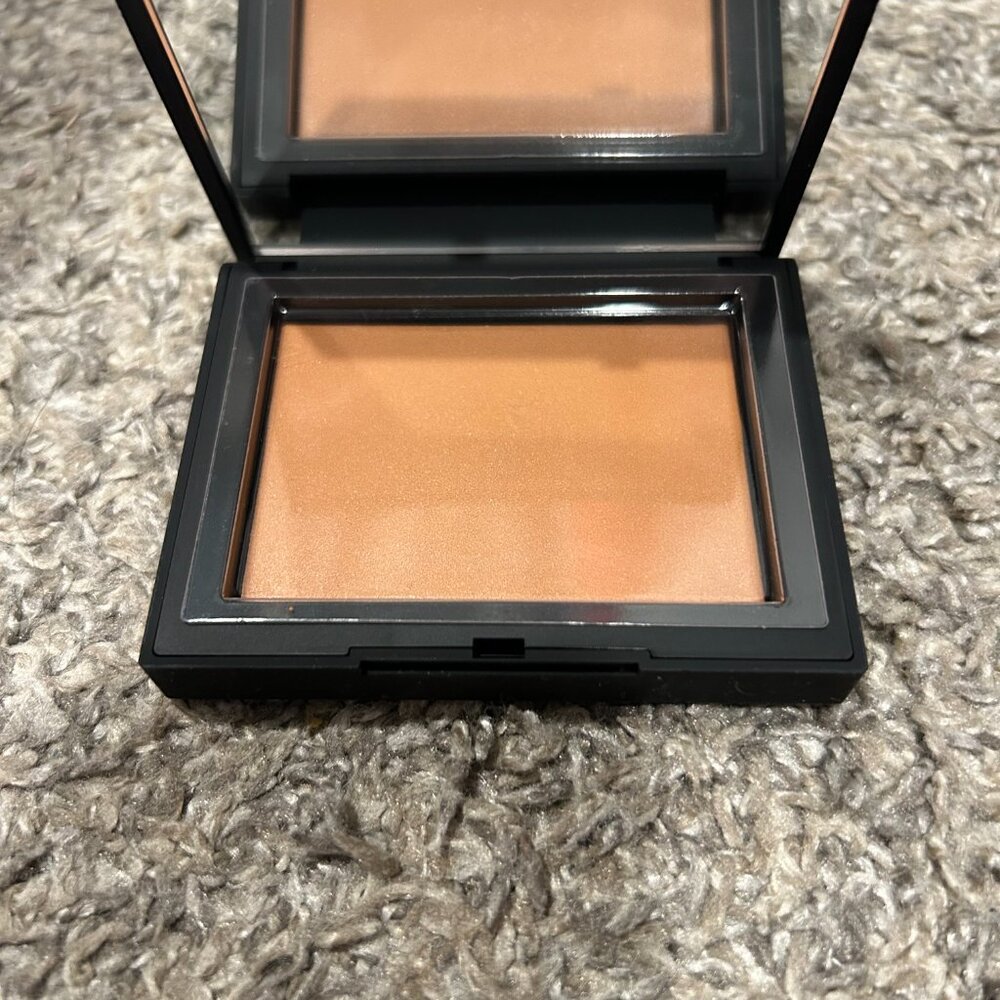 Nars Setting Powder - Picture 2 of 2
